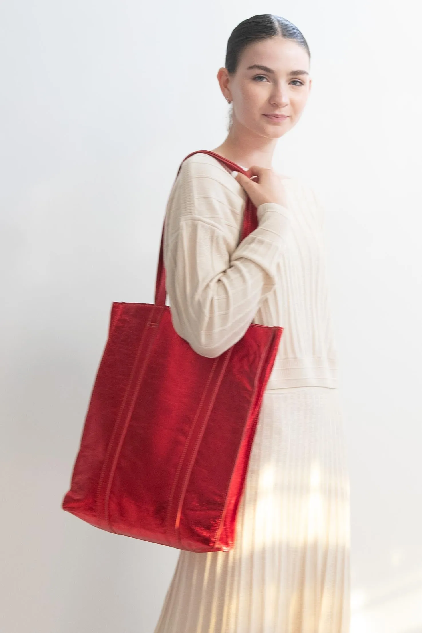 Harpers Emporium Never Full Tote in Metallic Red